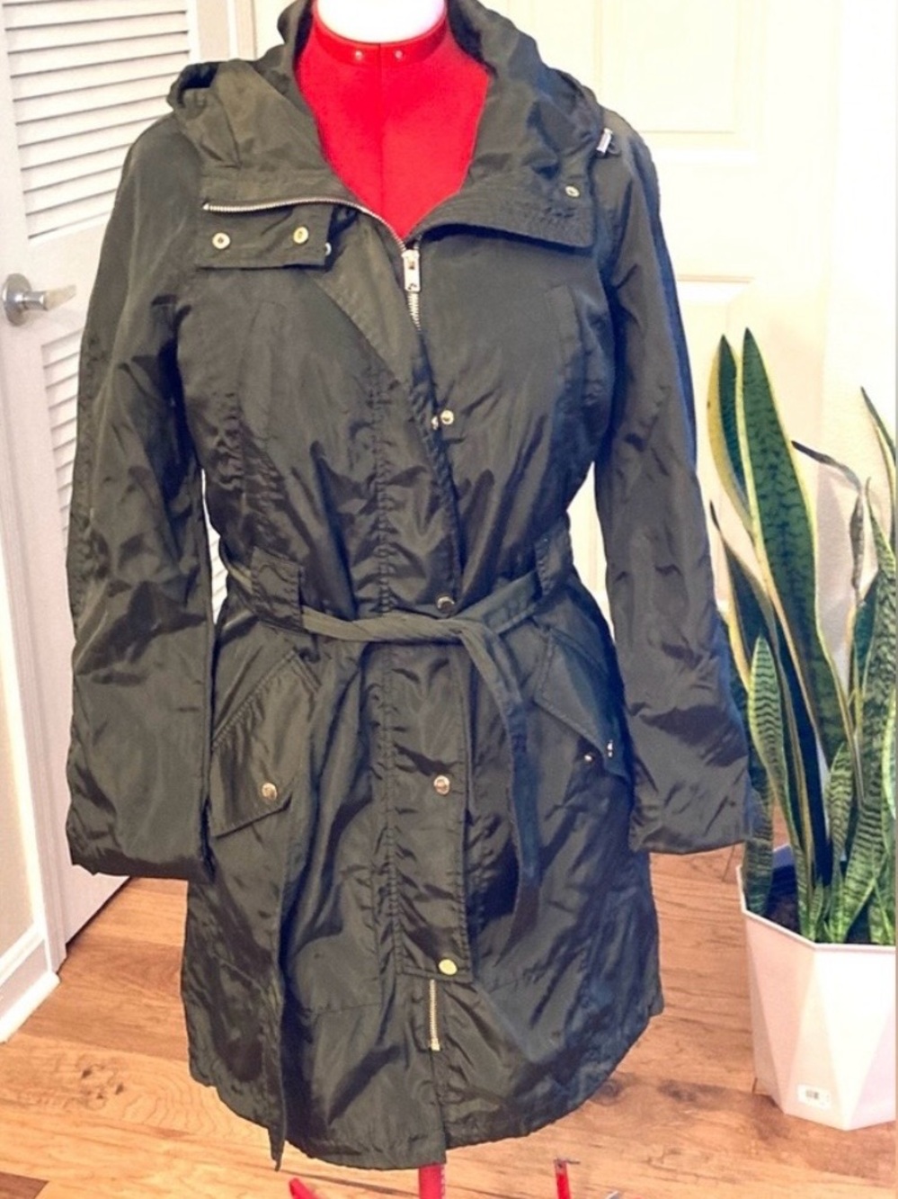 Marc New York Rain Coat Green Women’s
Size Small